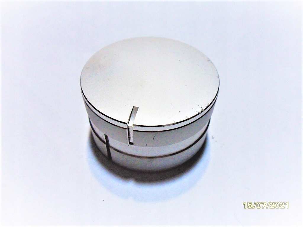 Gałka-pokrętło aluminiowe średn. 42 mm oś.6 i 8 mm