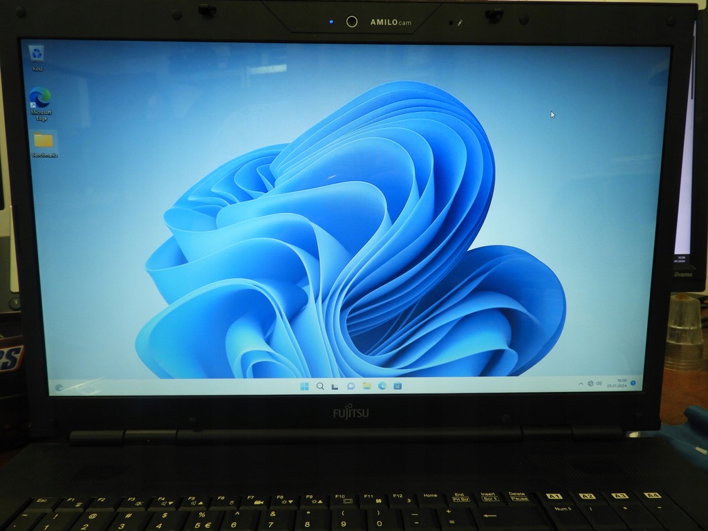 Laptop Fujitsu Amilo Li3910 T4200