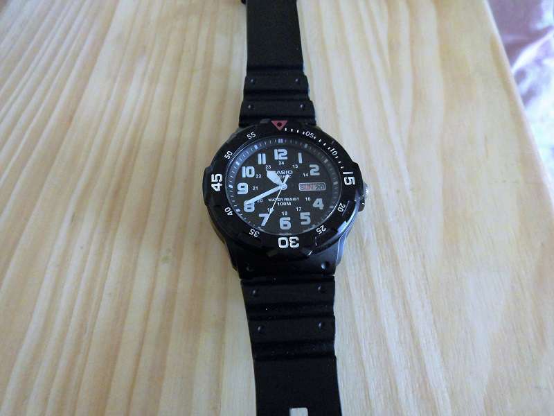 Sportowy zegarek Casio MRW-200H-1B