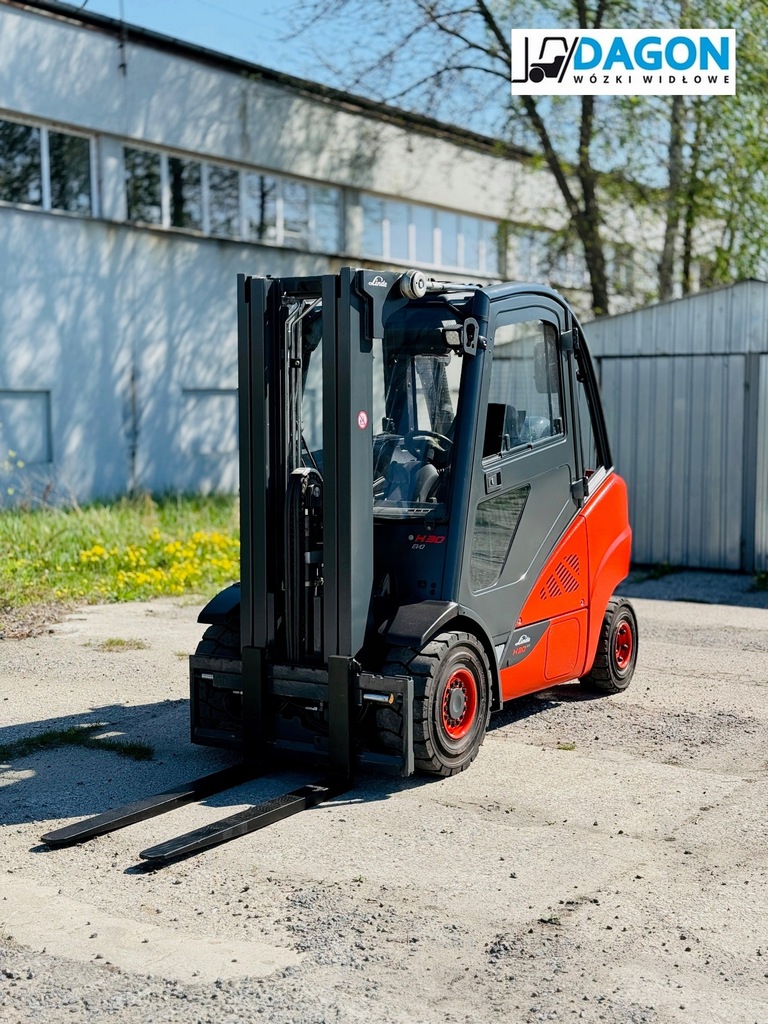 WÓZEK WIDŁOWY LINDE H30T-02 2016 r., kabina, triplex