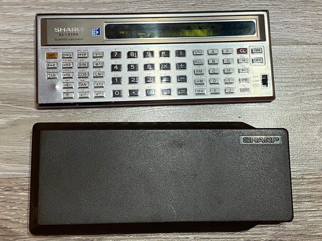 Retro kalkulator naukowy Sharp EL-5100 Basic