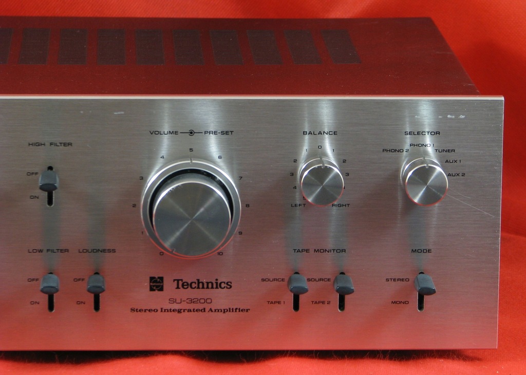 Technics SU-3200　整備済美品完全動作 Technics SU-3200 整備済美品完全動作 テクニクスのプリメイン