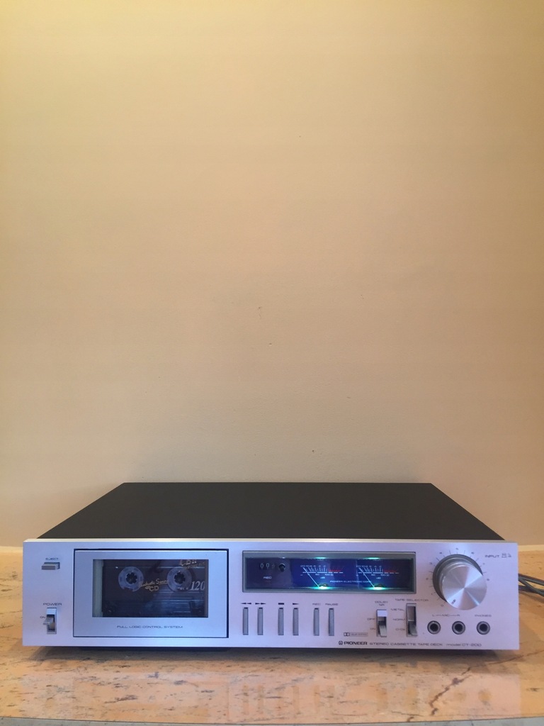 Magnetofon kasetowy Pioneer CT-200 srebrny