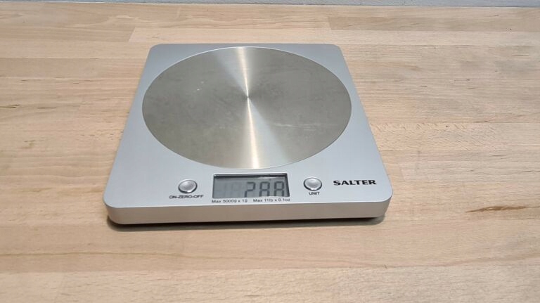 WAGA KUCHENNA SALTER