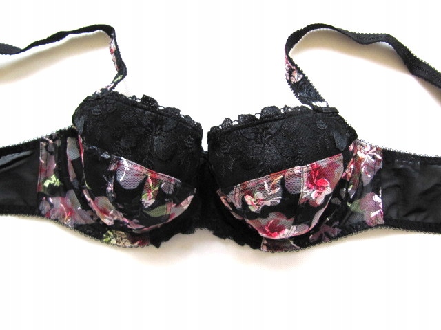 FANTASIE ANNALISE = UK 32E = EUR 70F