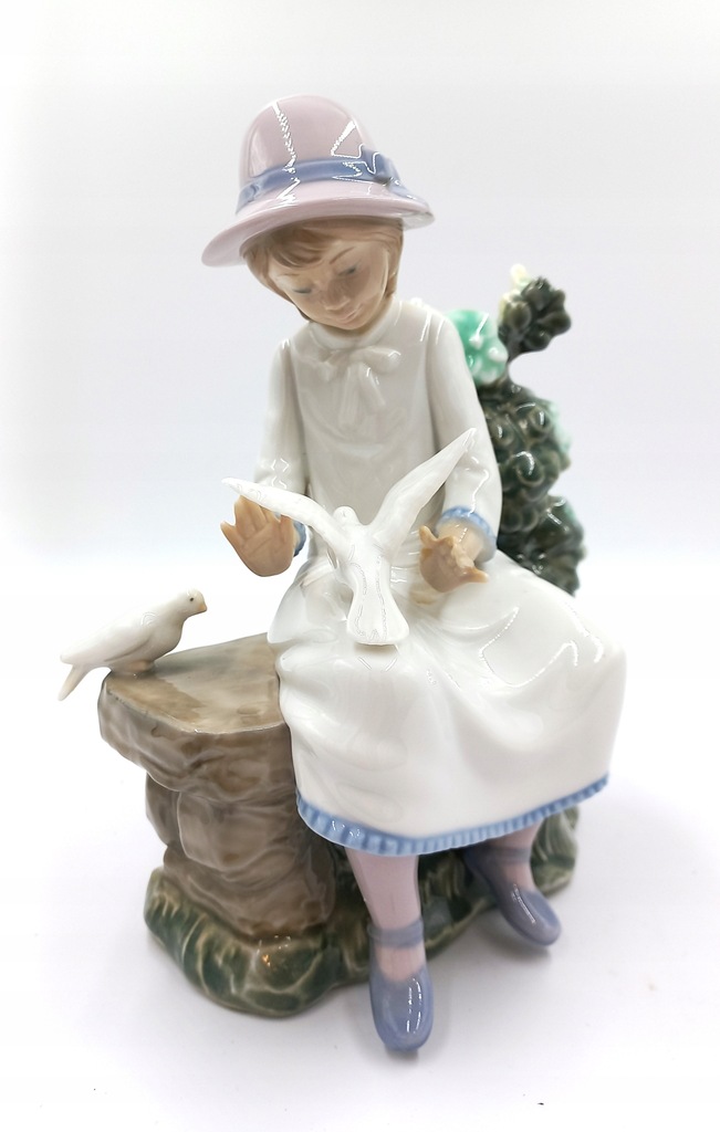 FIGURKA PORCELANA KOBIETA GOŁĘBIE NAO LLADRO DAISA 1983 21.5 cm