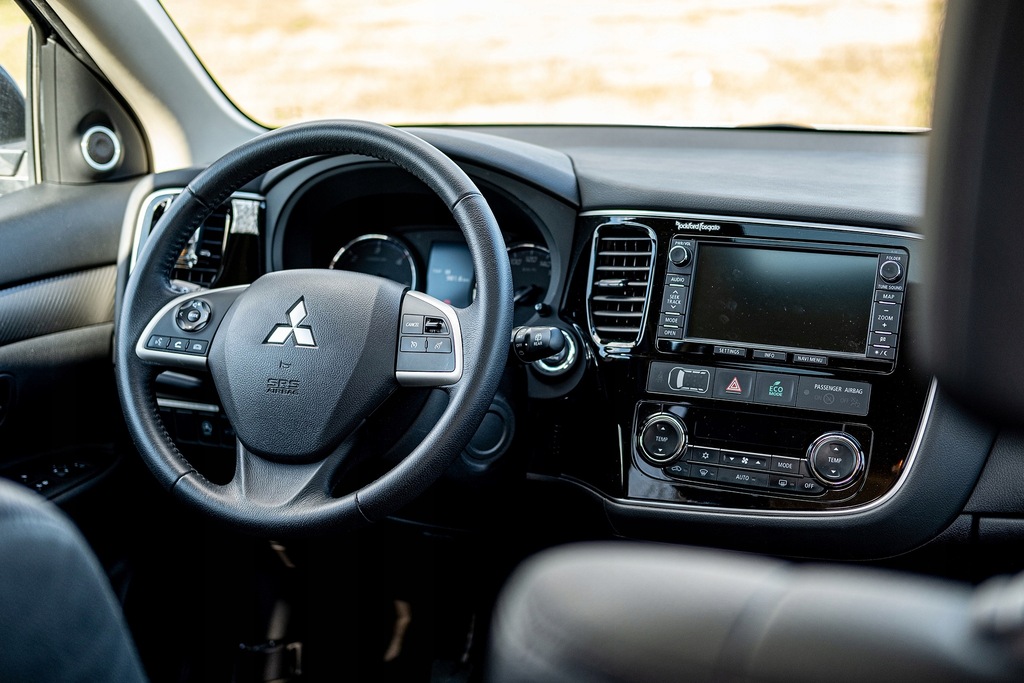 Купить MITSUBISHI OUTLANDER III 2.2 Di-D, 150 л.с., ШАНС!: отзывы, фото, характеристики в интерне-магазине Aredi.ru