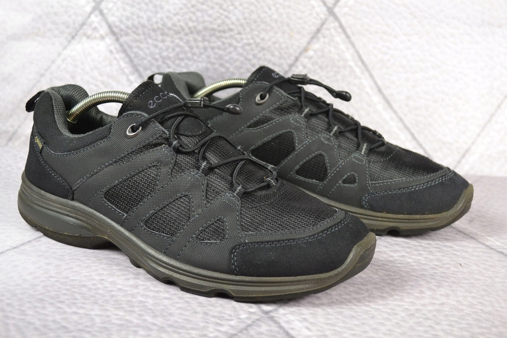 ecco gore tex sneakers