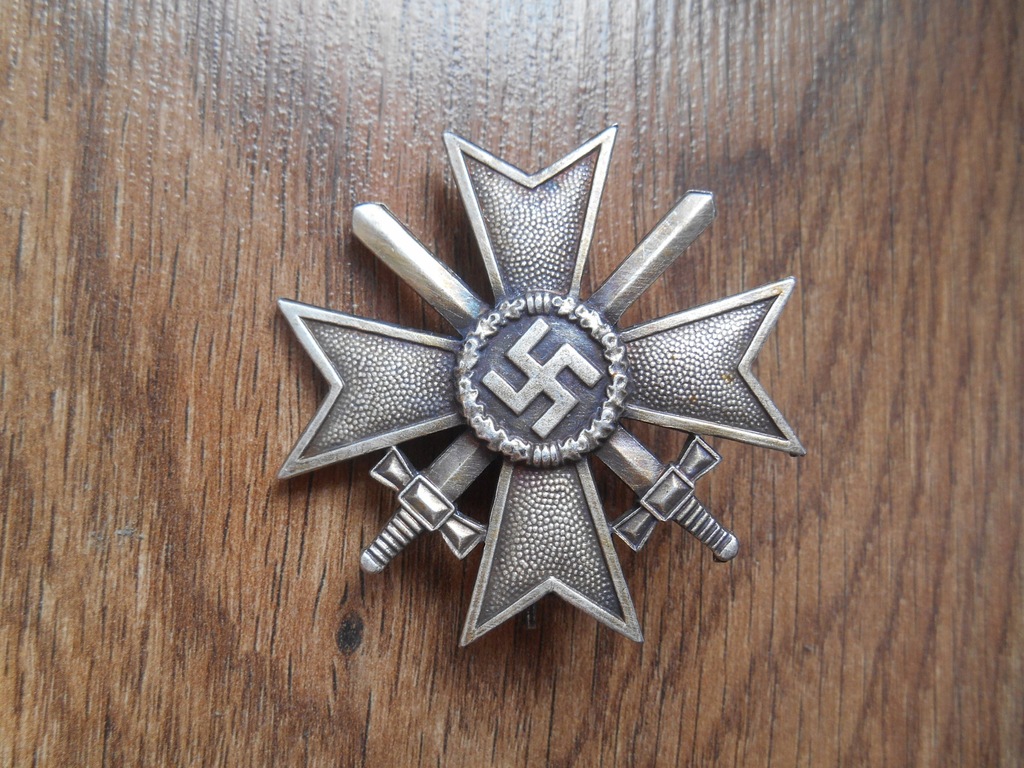 odznaka niemiecka 2 wojna sygnowana