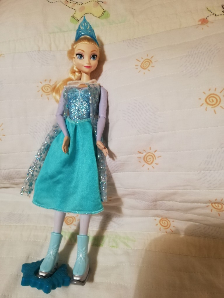 Lalka Elsa na łyżwach - Kraina Lodu – Mattel