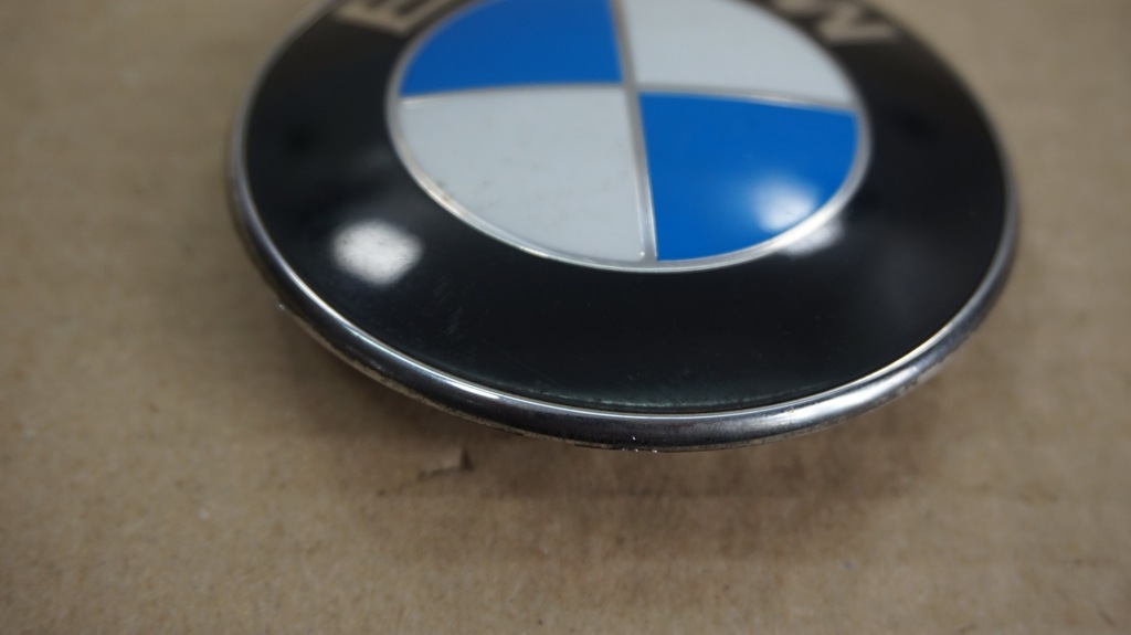 BMW E36 E46 E60 E81 E87 E90 Emblemat znaczek 82mm
