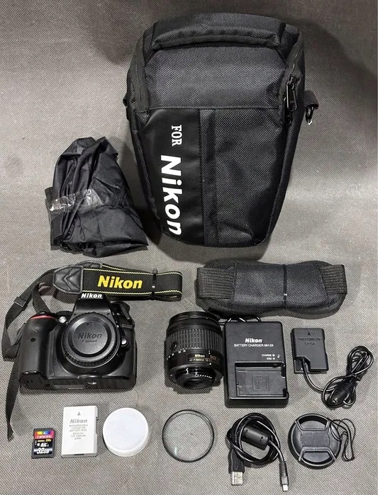 Aparat Nikon D5300 + obiektyw Nikkor 18-55 przebieg migawki 18tyś!