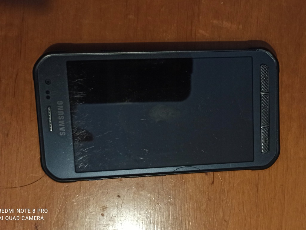 Smartfon Samsung Galaxy Xcover 3 1,5 GB / 8 GB 4G (LTE) srebrny