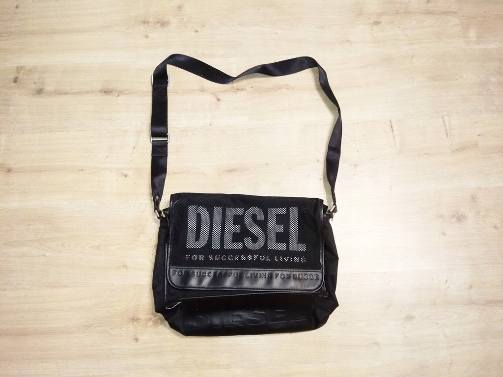 Diesel torba na ramię dla studenta na laptopa