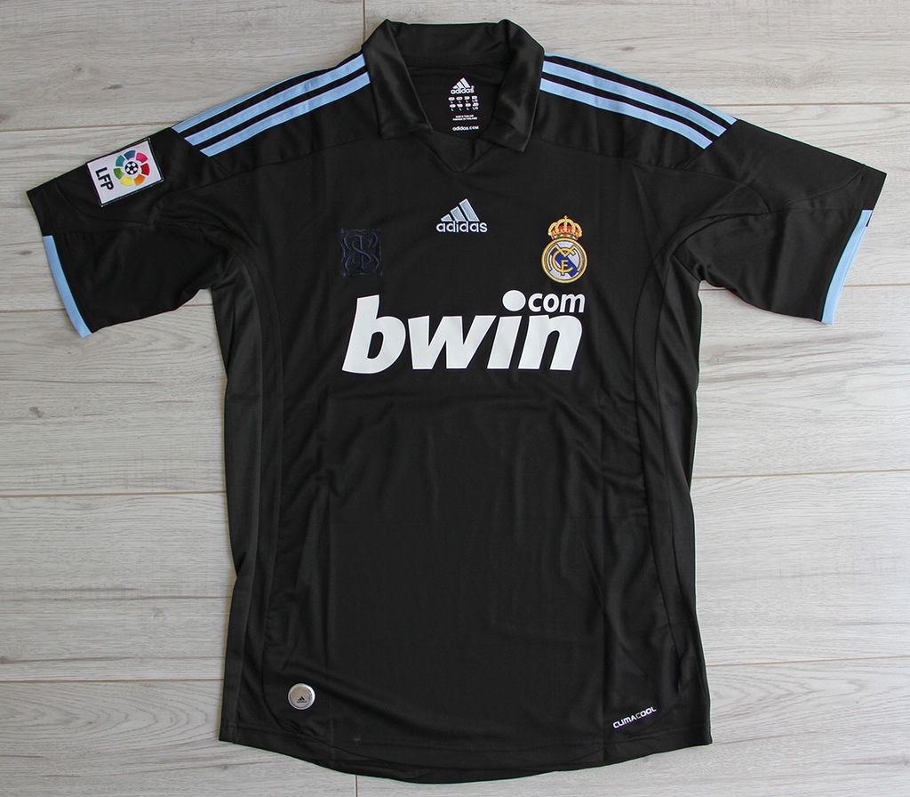 Maglia retrò Real Madrid nera 2009-2010 acquistare post