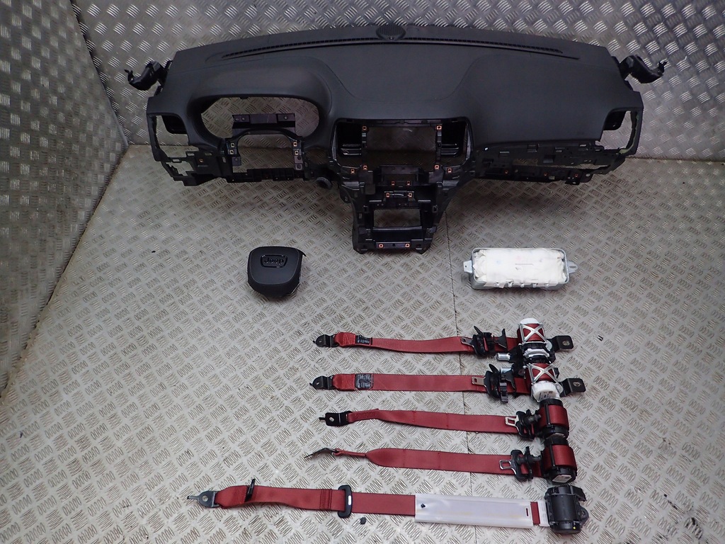 JEEP GRAND CHEROKEE WK2 SRT KONSOLA DESKA AIRBAG 10755602037