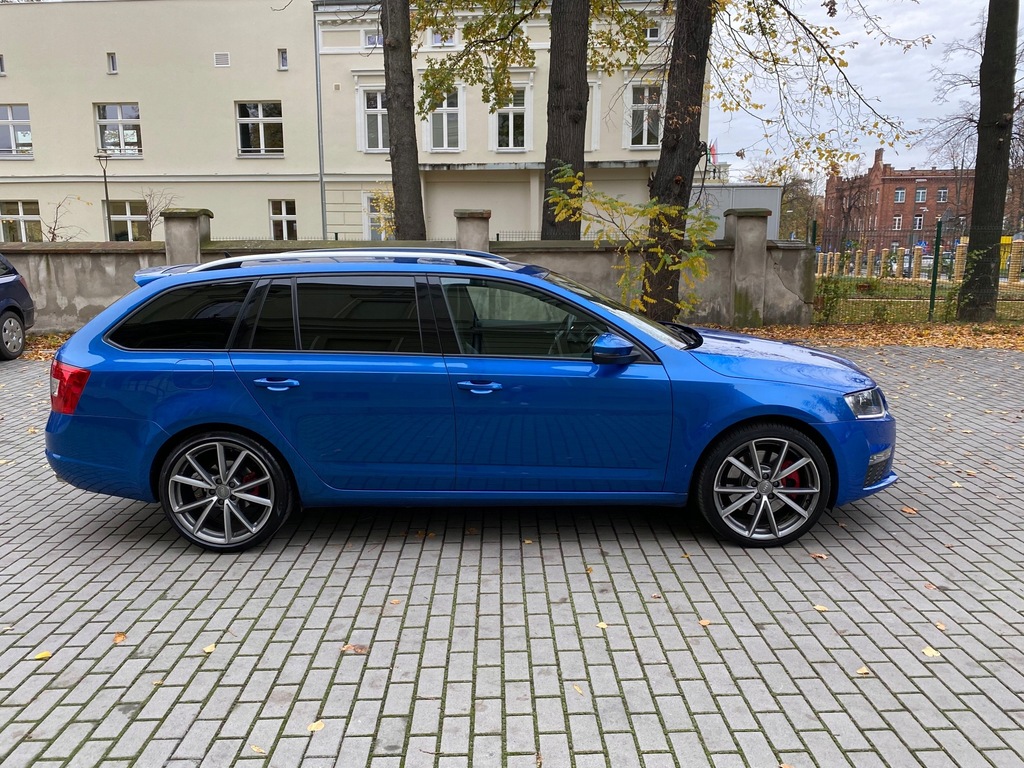 Купить SKODA OCTAVIA III Combi (5E5) 2.0 TDI RS 184 л.с.: отзывы, фото, характеристики в интерне-магазине Aredi.ru