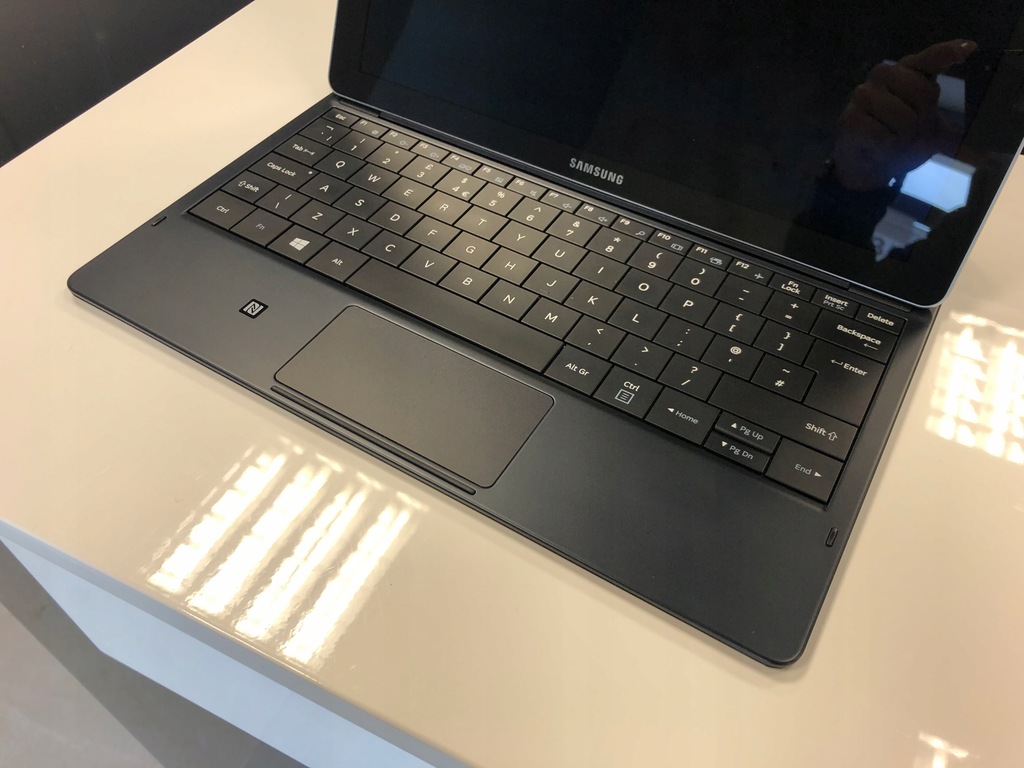 samsung galaxy tab pro s w703