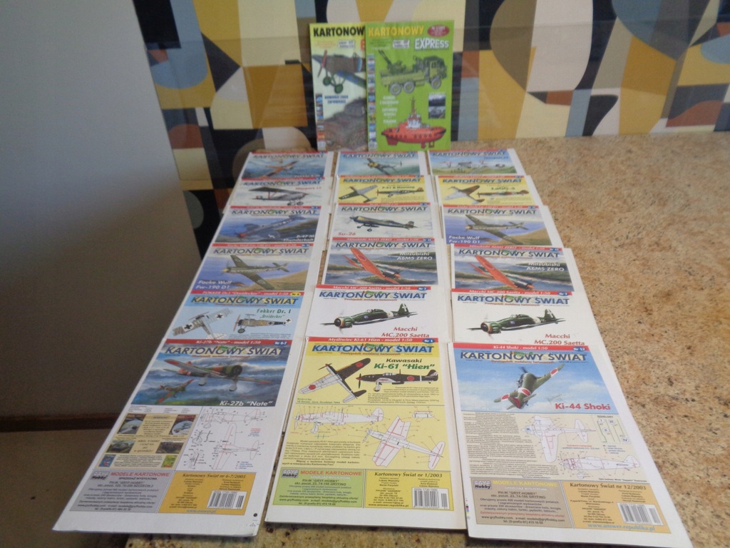 ISSN 1730-1890 Kartonowy Swiat kolekcja