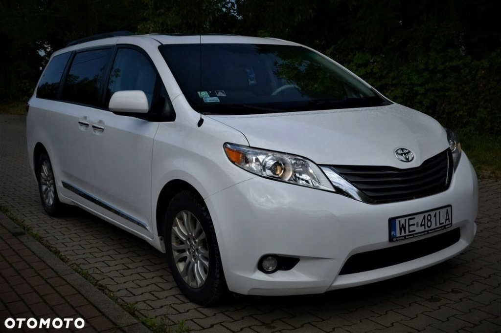 Toyota Sienna 268KM