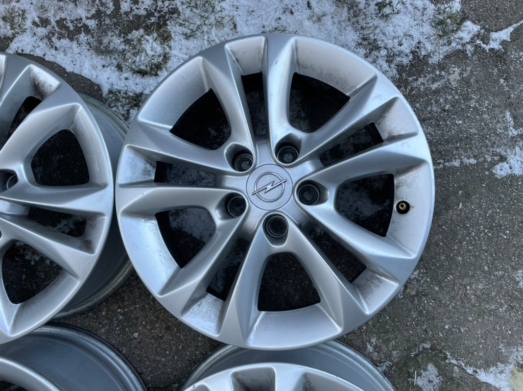 4x Oryginalne alufelgi 16” Opel Corsa Astra 5x110