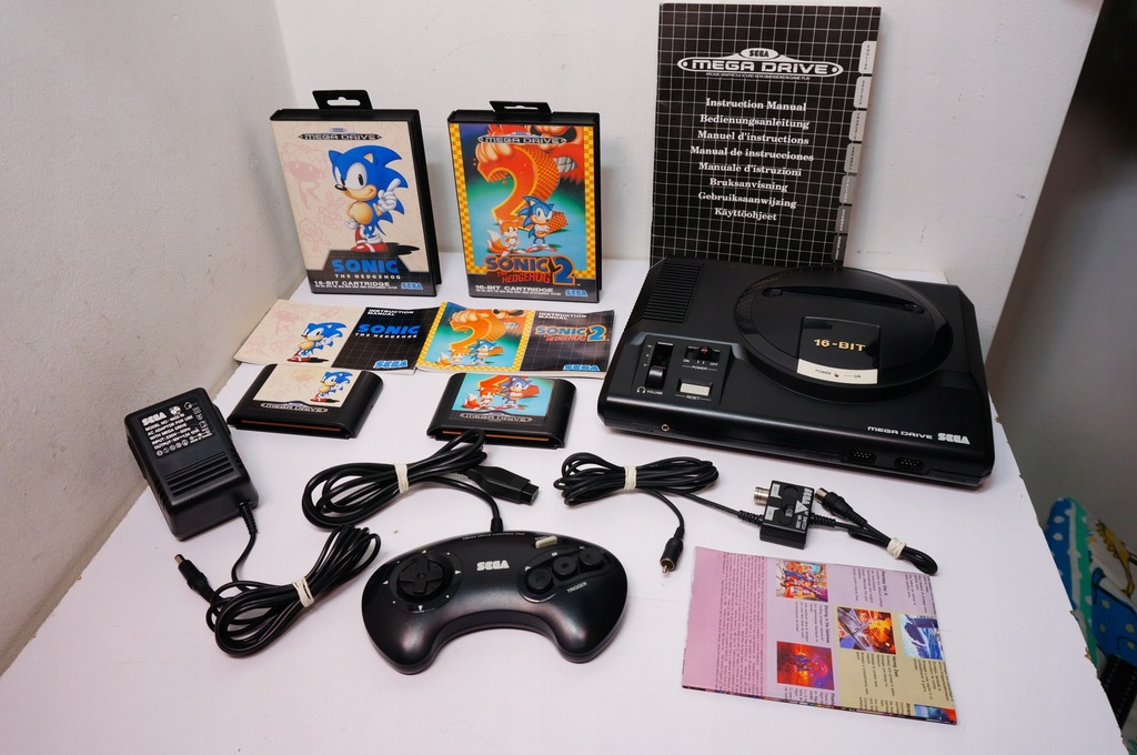 Sega Mega Drive + Pad + Instrukcja + 2 Gry Sonic