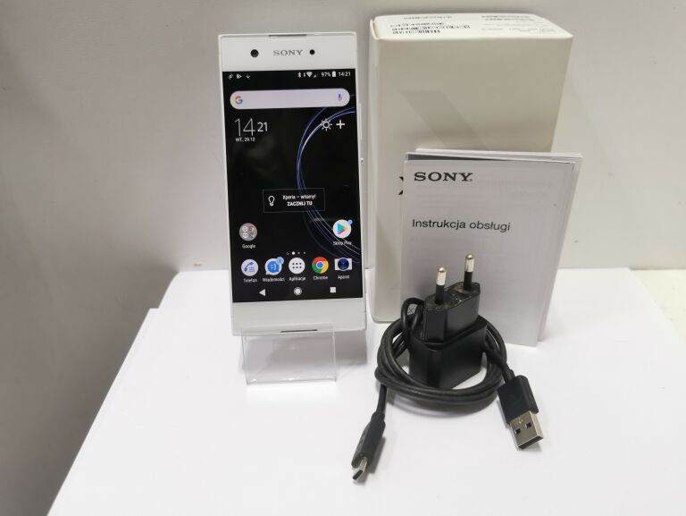 TELEFON SONY XA1