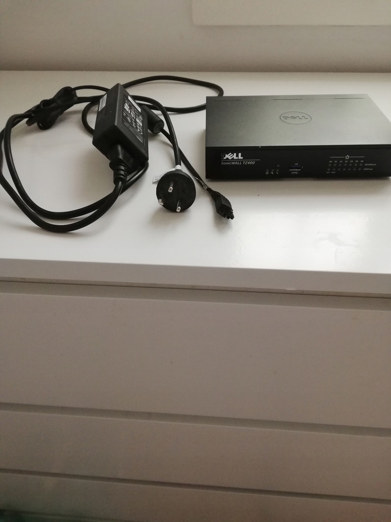 DELL SonicWALL TZ400 TOTALSECURE