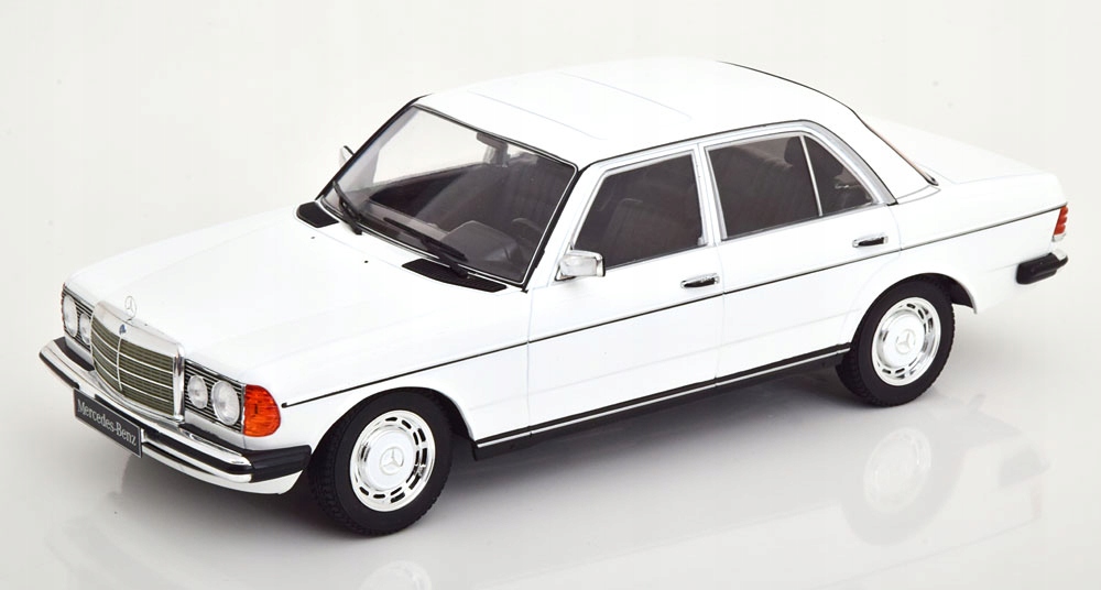 Купить Модель Mercedes 230E W123 1975 г. в масштабе 1:18 KK: отзывы, фото, характеристики в интерне-магазине Aredi.ru