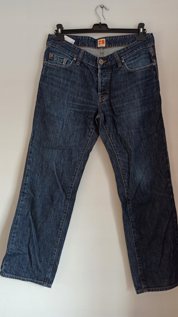 HUGO BOSS - SUPER SPODNIE JEANSOWE 33/30