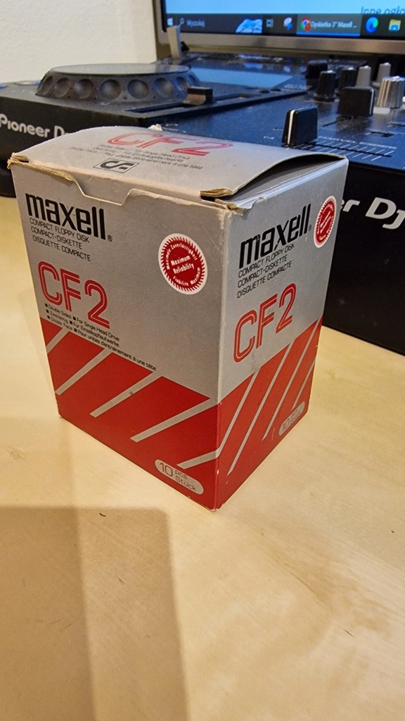 Nowe (folia!) trzycalowe dyskietki Maxell CF2 cena za 1 szt