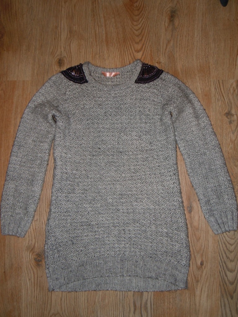 Szary długi ciepły sweter 12-13 lat BDB