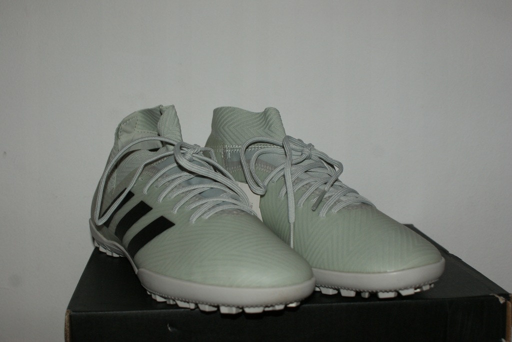 db2212 adidas