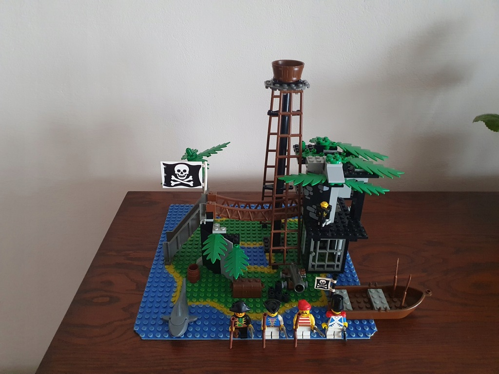 Lego Pirates 6270 Forbidden Island