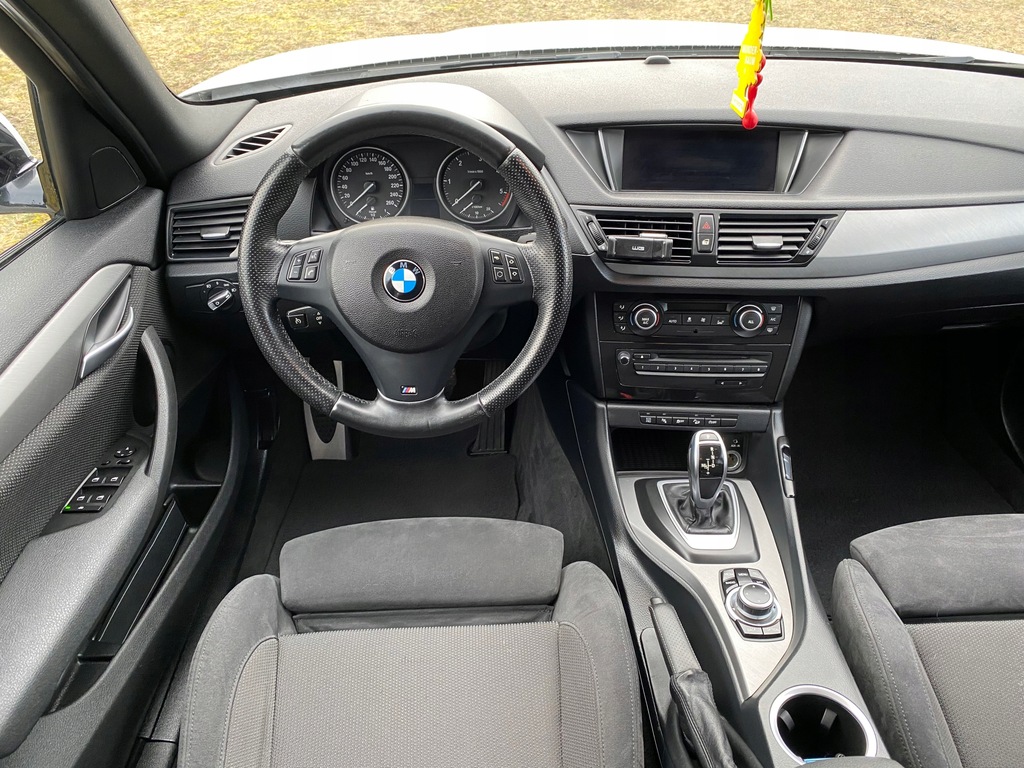BMW X1 E84 LIFT BIAŁA PERŁA FULL OPCJA MPAKIET