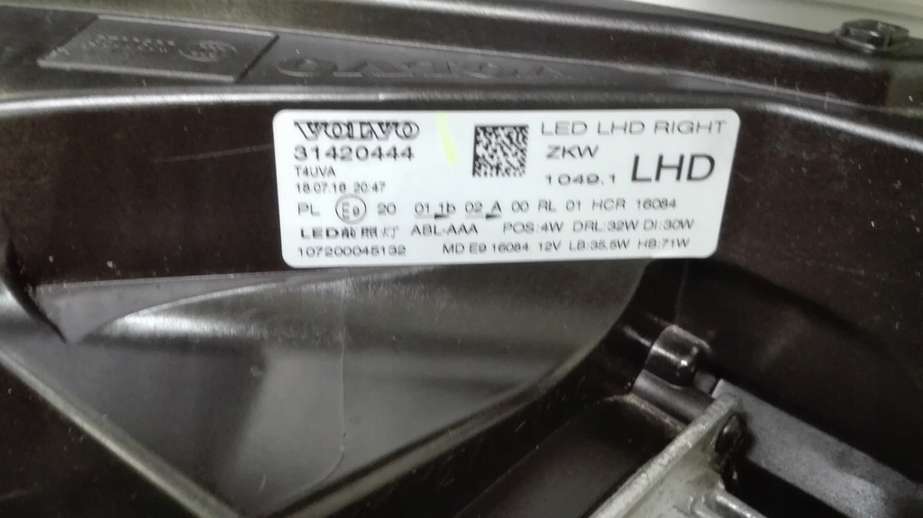 VOLVO V40 LIFT 1618 FULL LED KOMPLETNE EUROPA L+P