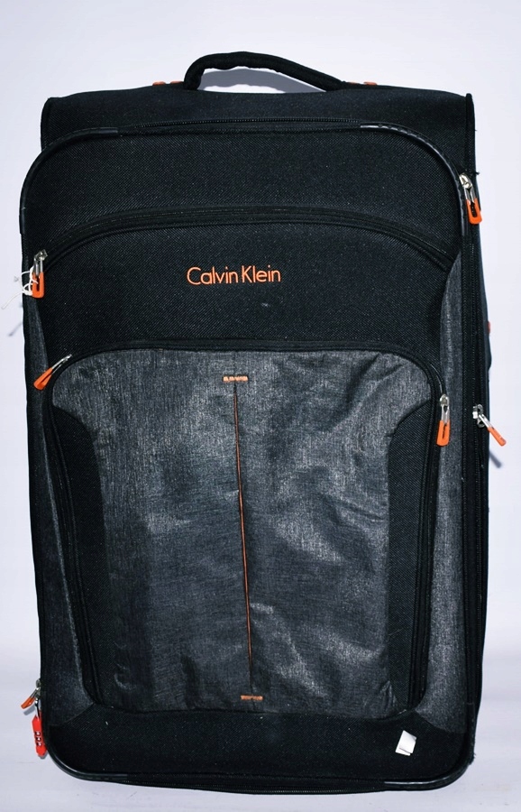 8088-51 CALVIN KLEIN. k#o WALIZKA NA KOLKACH LOGO