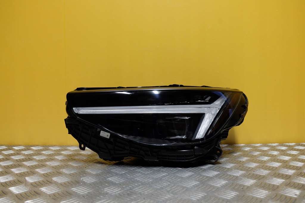 VOLVO C40 XC40 LIFT 2022-2023 REFLEKTOR LAMPA PIXEL LED LEWA