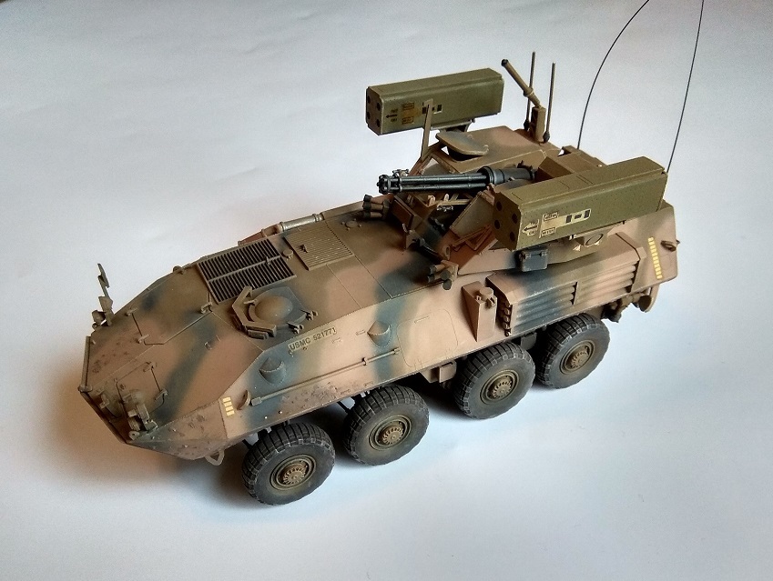 Plastikowy model transportera Stryker 1/35 WOŚP