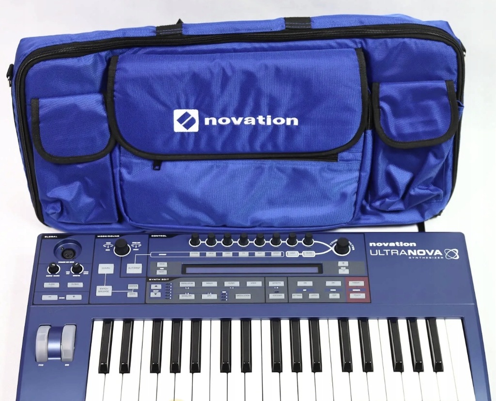 NOVATION ULTRANOVA + MIKROFON + ORYGINALNY FUTERAŁ