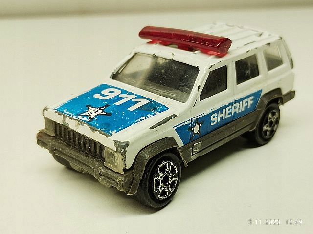 MAJORETTE JEEP CHEROKEE SHERIFF 1990r