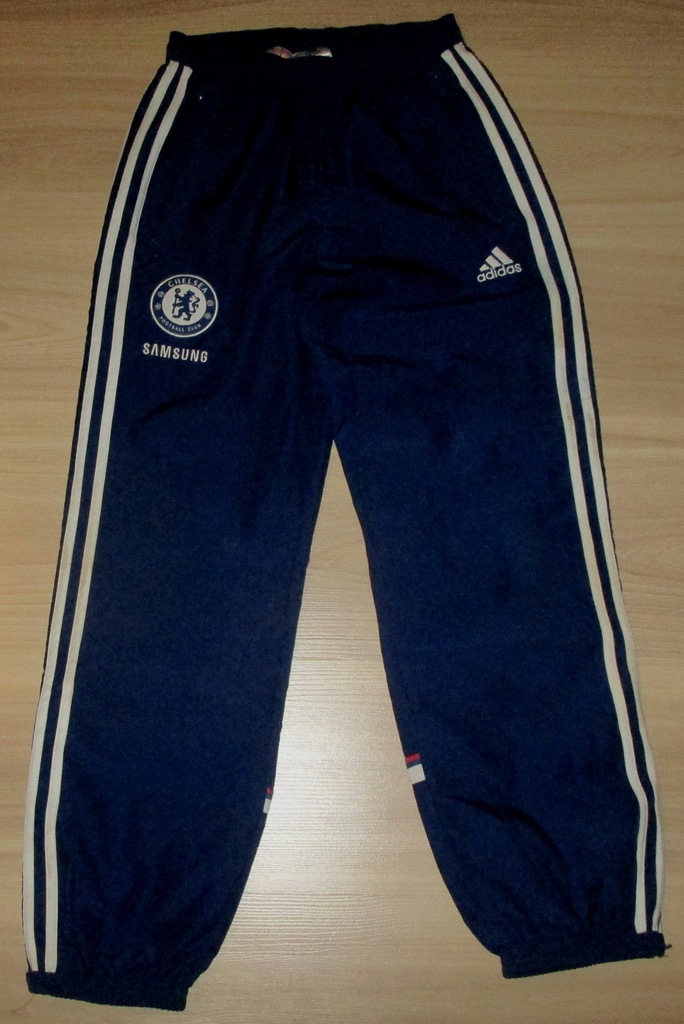 Adidas Spodnie piłkarskie klubu Chelsea 152 Okazja