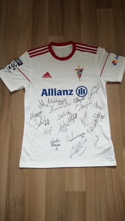 Koszulka Górnika Zabrze z autografami