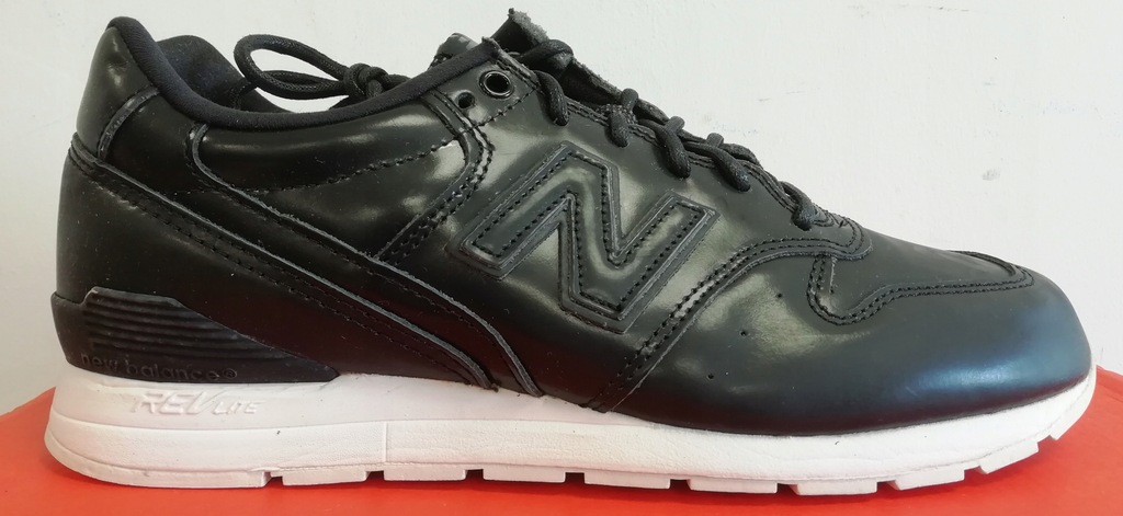 #989/3 NEW BALANCE MRL996FA rozmiar 41 1/2