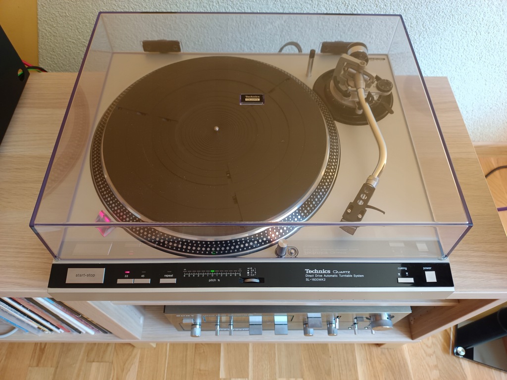 Gramofon Technics SL-1600 MK2