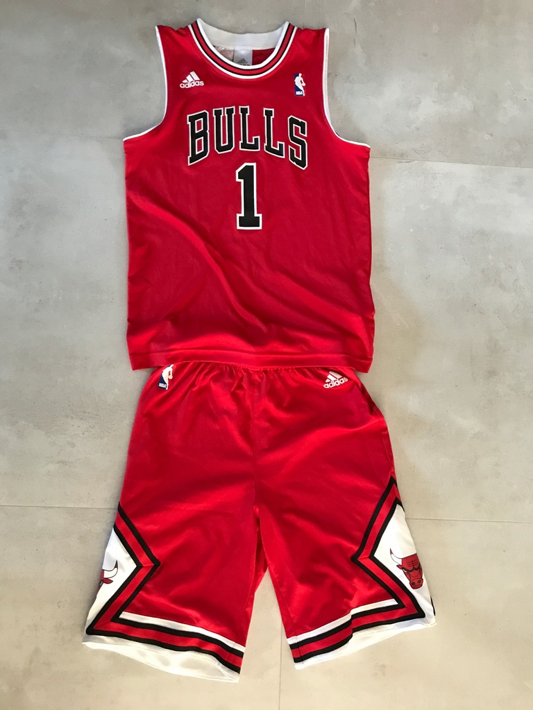 Koszulka i spodenki adidas Chicago Bulls roz 152