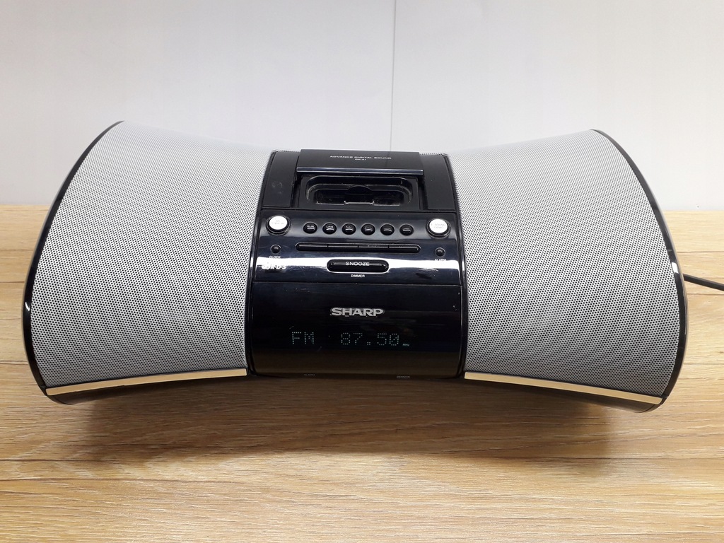 RADIO SHARP IPAD FM/AM STEREO AUX WYSOKI MODEL 12438238090