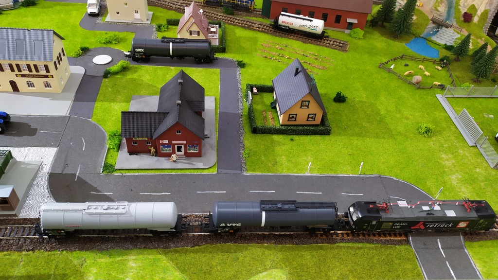 Купить Модель железной дороги H0 с витриной: отзывы, фото, характеристики в интерне-магазине Aredi.ru