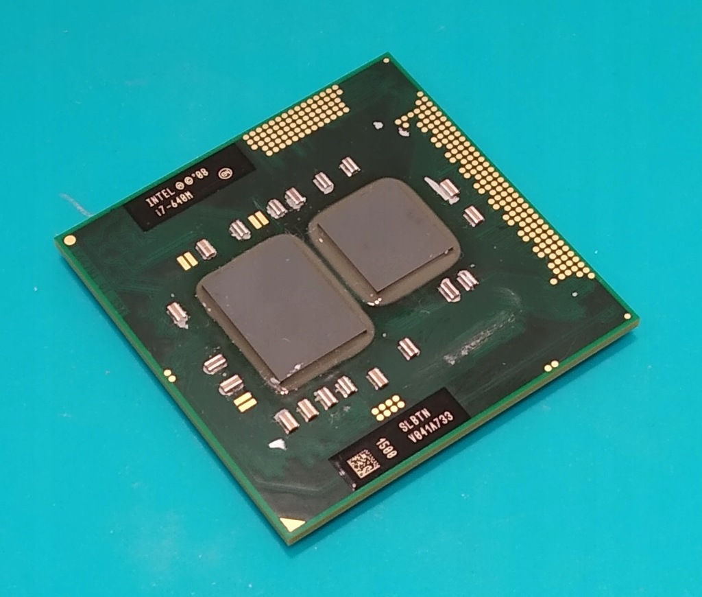 Procesor Intel Core i7-640M SLBTN
