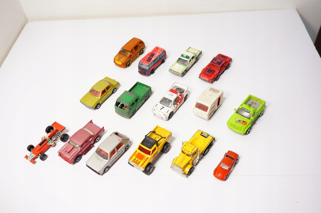 15 modeli samochodów Siku Matchbox Stare